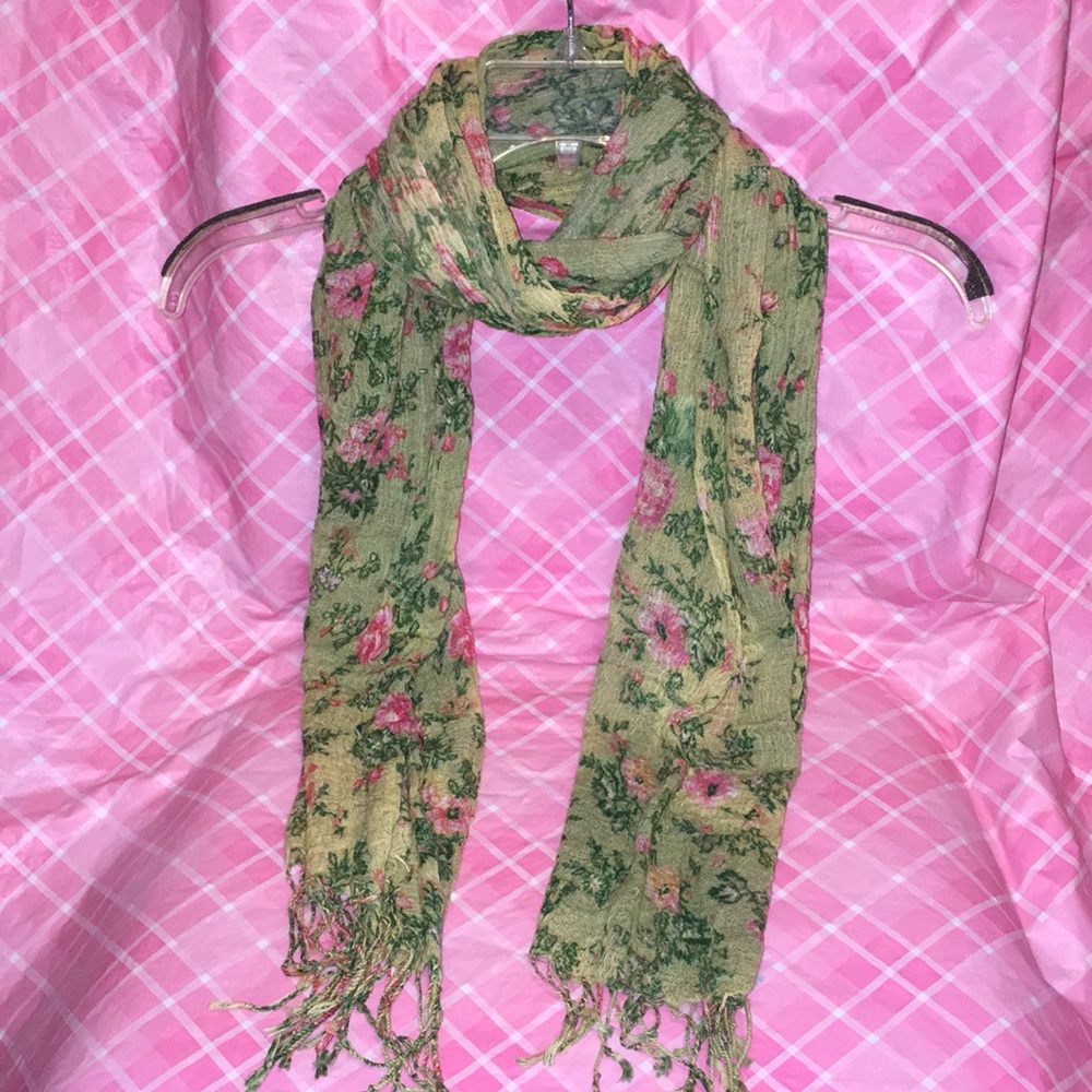 🎈SALE🎈🧣SCARF #8 “PINK POSIES“🧣